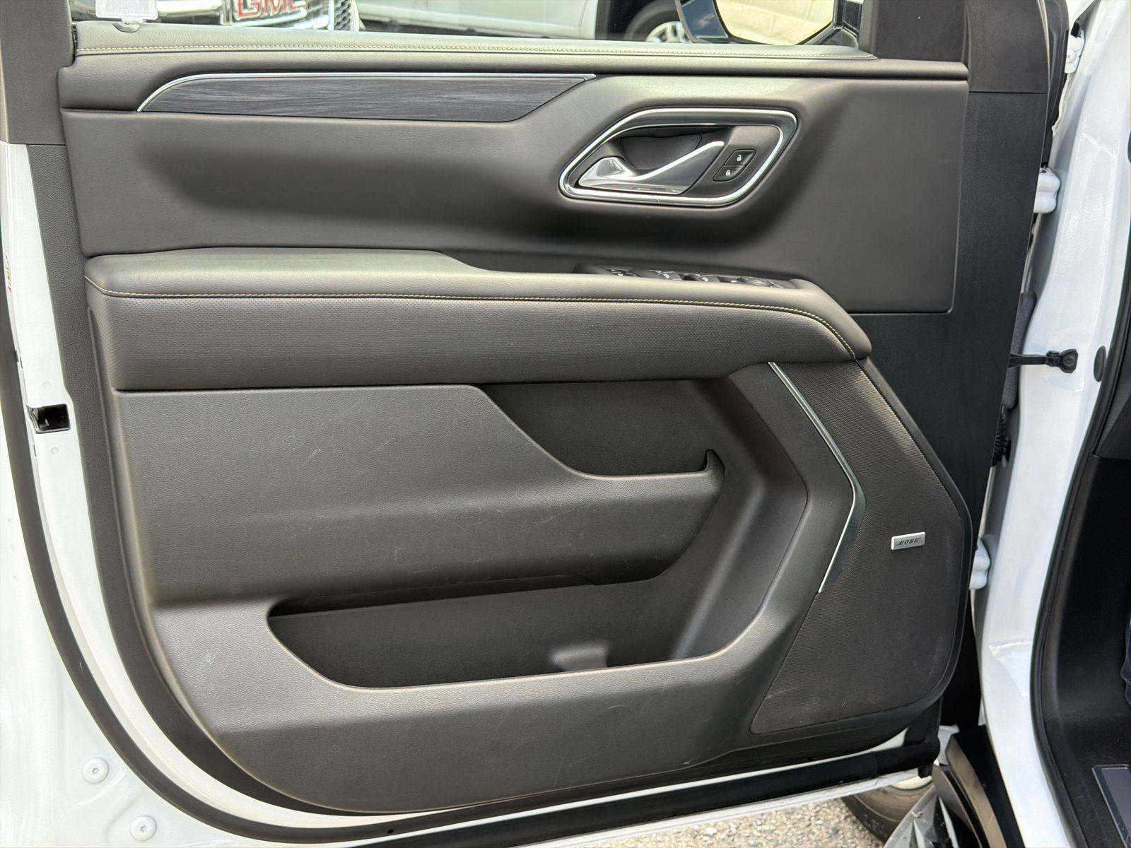 Used 2024 GMC Yukon SLT RWD image 21