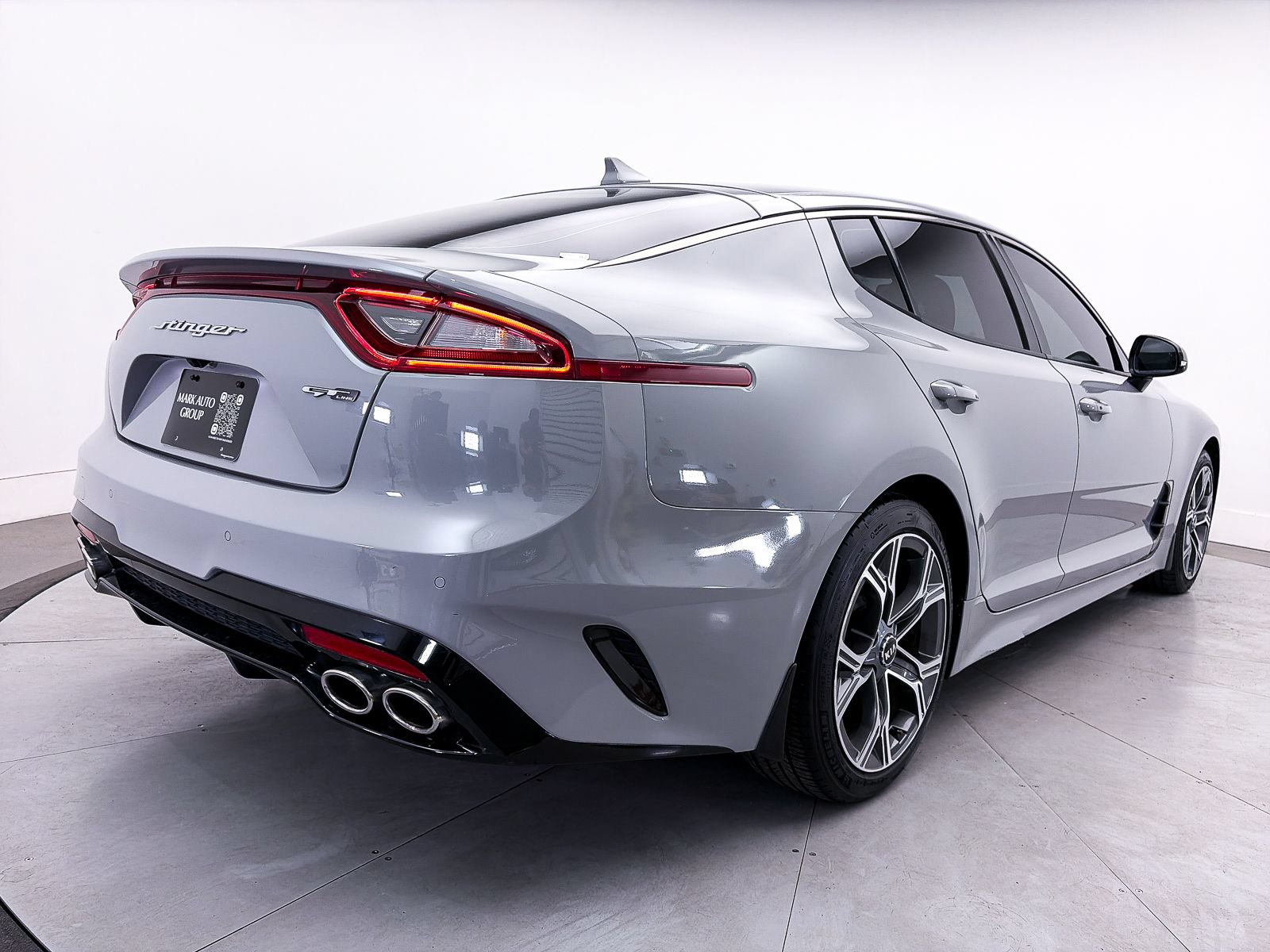 Used 2021 Kia Stinger GT-Line w/ Sun & Sound Package RWD image 17