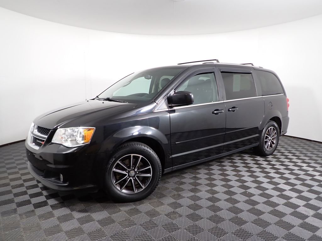 Used 2017 Dodge Grand Caravan SXT image 14