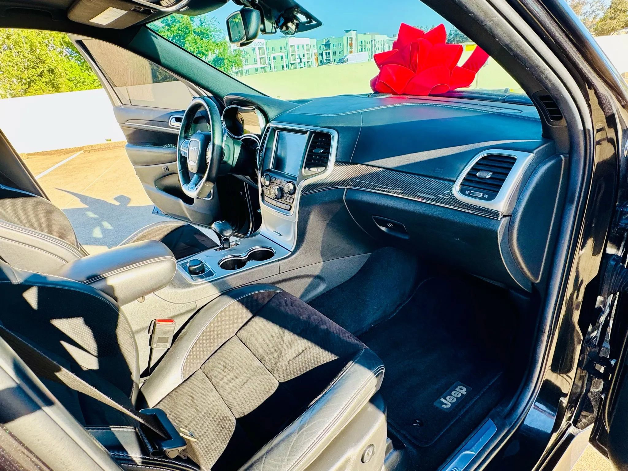 Used 2014 Jeep Grand Cherokee SRT8 w/ Luxury Group II image 79