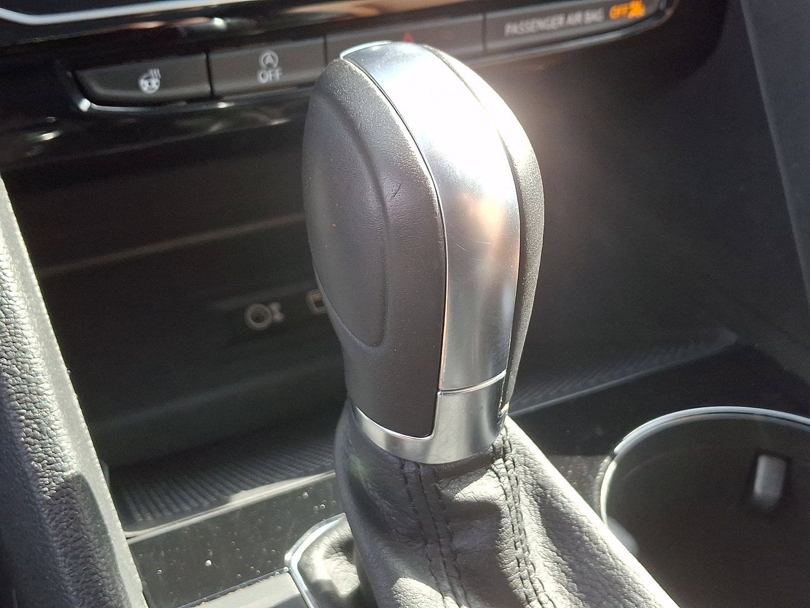 Used 2018 Volkswagen Atlas SEL Premium image 17