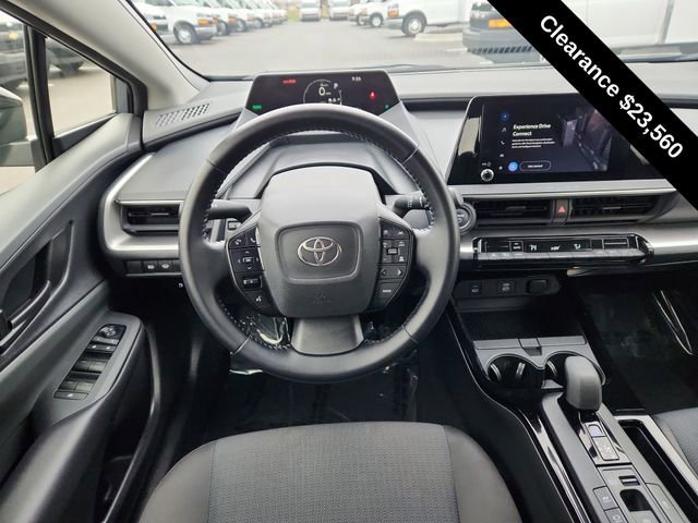 Used 2024 Toyota Prius LE image 20