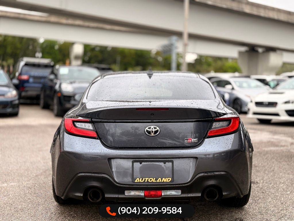 Used 2022 Toyota GR86 image 4