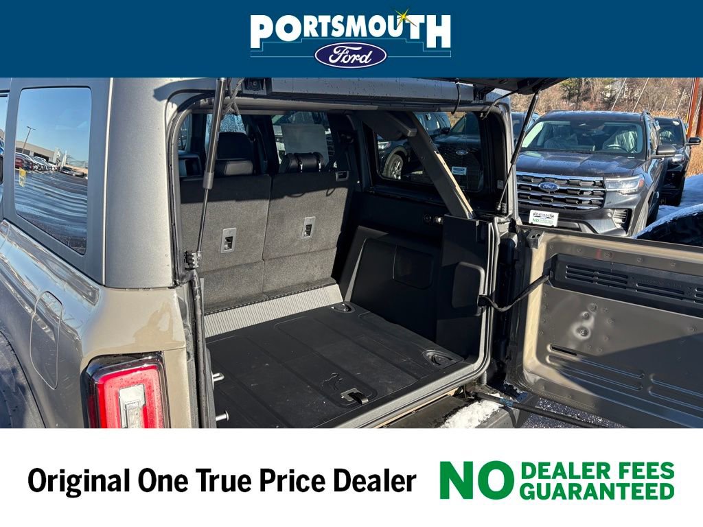 New 2025 Ford Bronco Badlands image 12