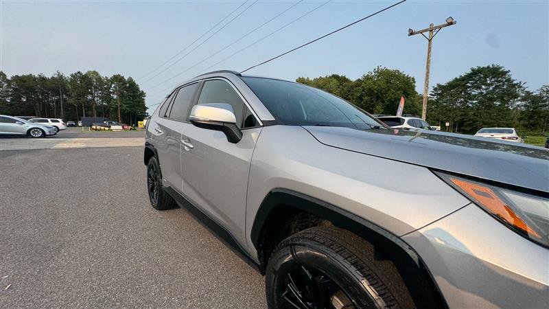 Used 2022 Toyota RAV4 SE w/ SE Grade Weather Package AWD/4WD image 20