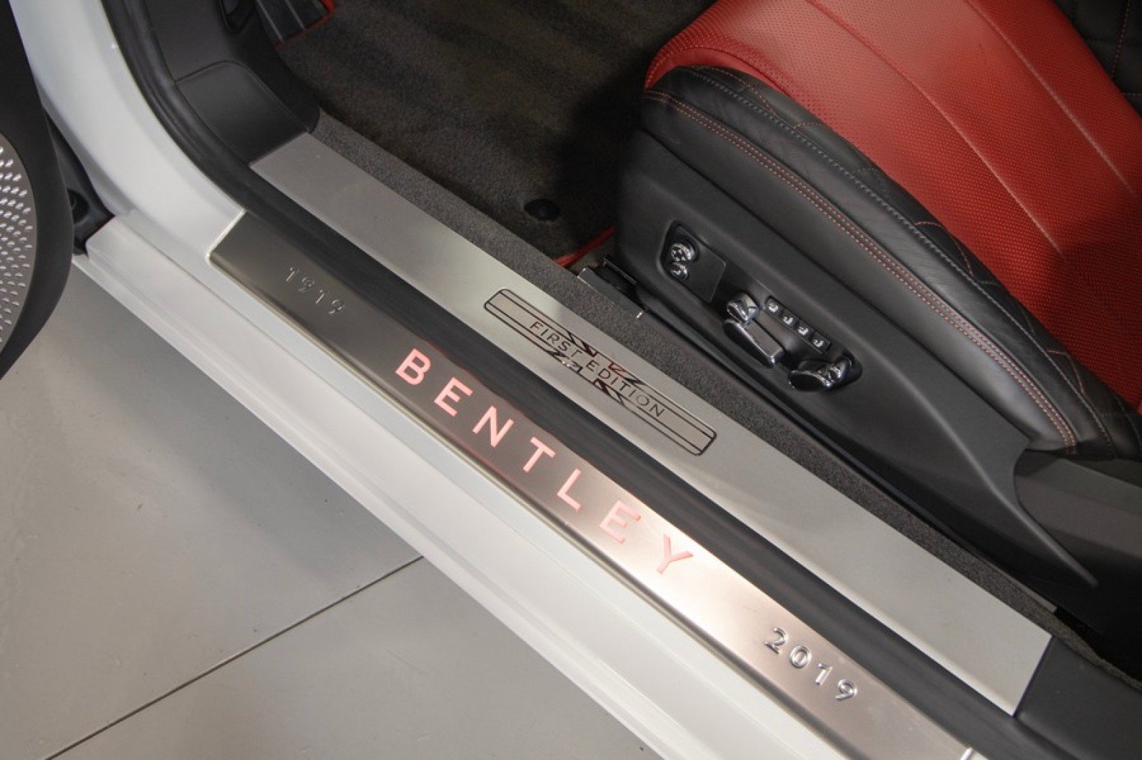 Used 2020 Bentley Continental GT V8 AWD/4WD image 36