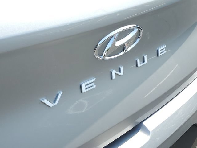 New 2026 Hyundai Venue SE FWD image 7