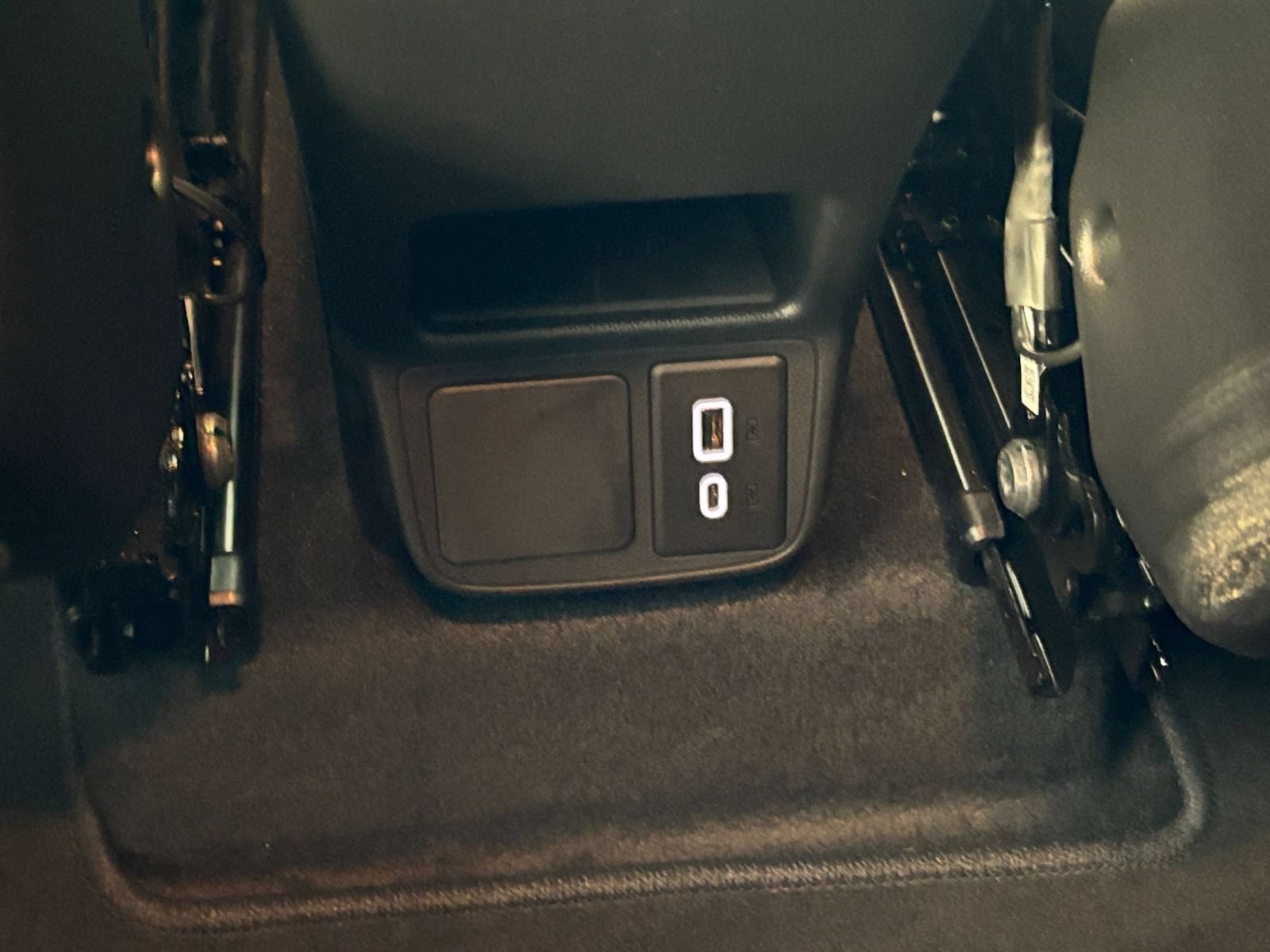 Used 2025 Nissan Sentra SV FWD image 21