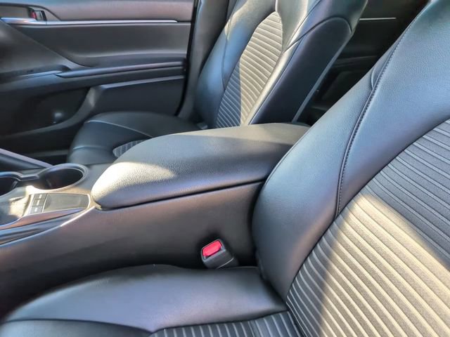 Used 2022 Toyota Camry SE image 21
