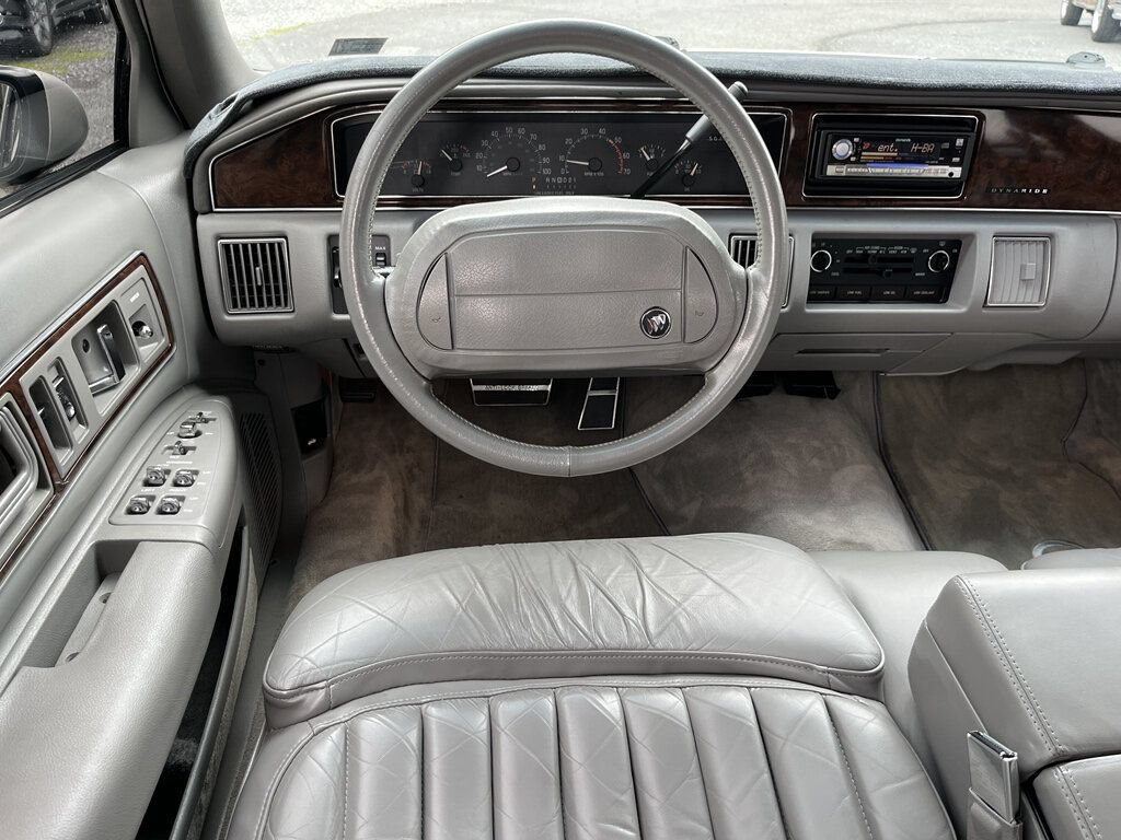 Used 1992 Buick Roadmaster Sedan RWD image 39