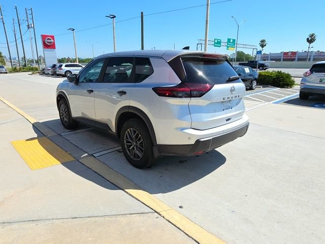 Used 2025 Nissan Rogue S FWD image 6