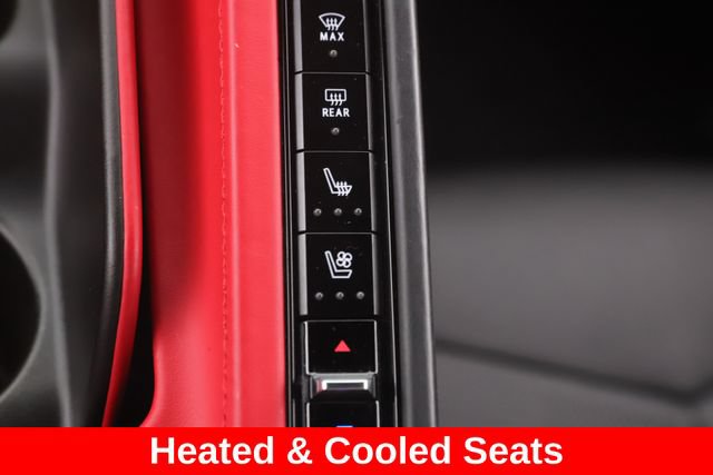 Used 2022 Chevrolet Corvette Stingray Premium Cpe w/ Z51 Performance Package RWD image 4