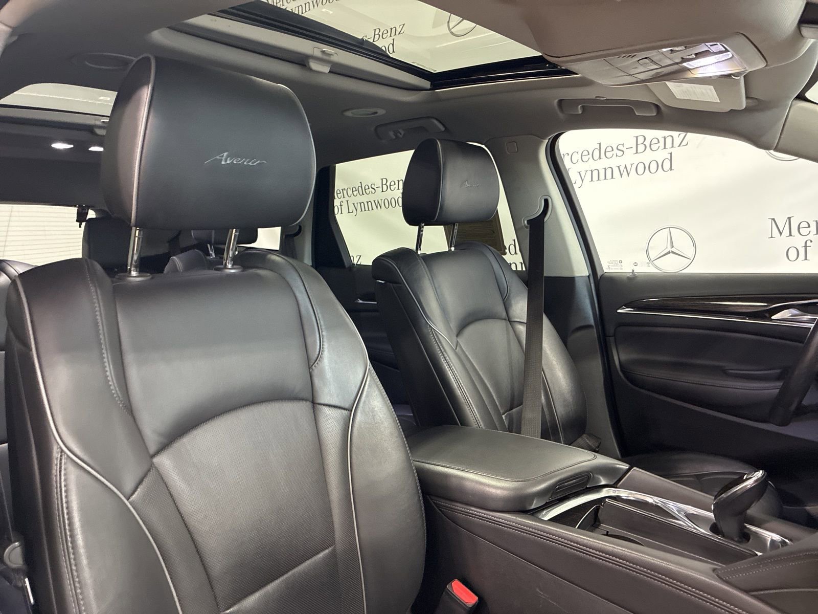 Used 2021 Buick Enclave Avenir w/ Avenir Technology Package image 31