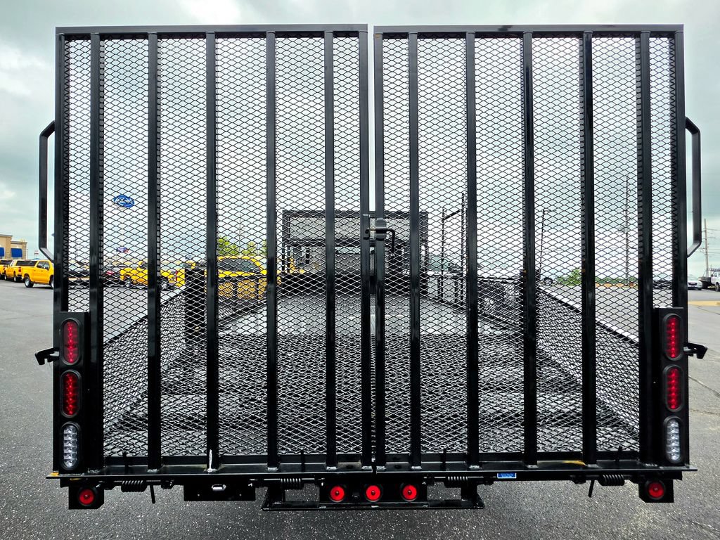 Used 2024 Chevrolet Low Cab Forward 5500XG RWD image 5