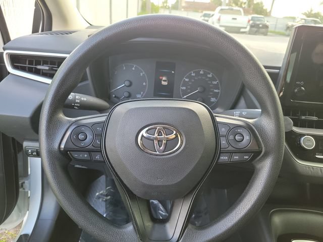 Used 2025 Toyota Corolla LE FWD image 16
