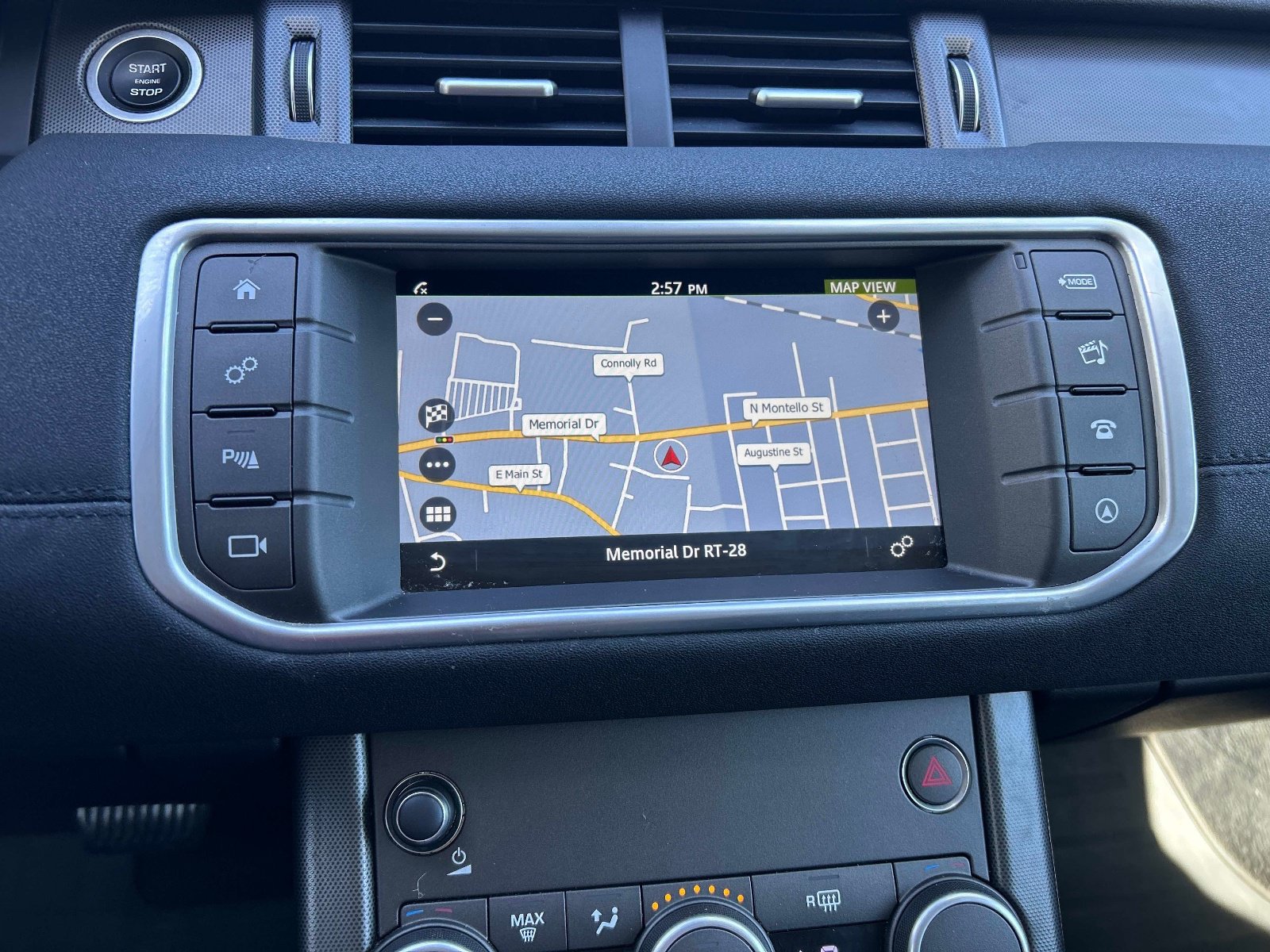 Used 2018 Land Rover Range Rover Evoque SE AWD/4WD image 28
