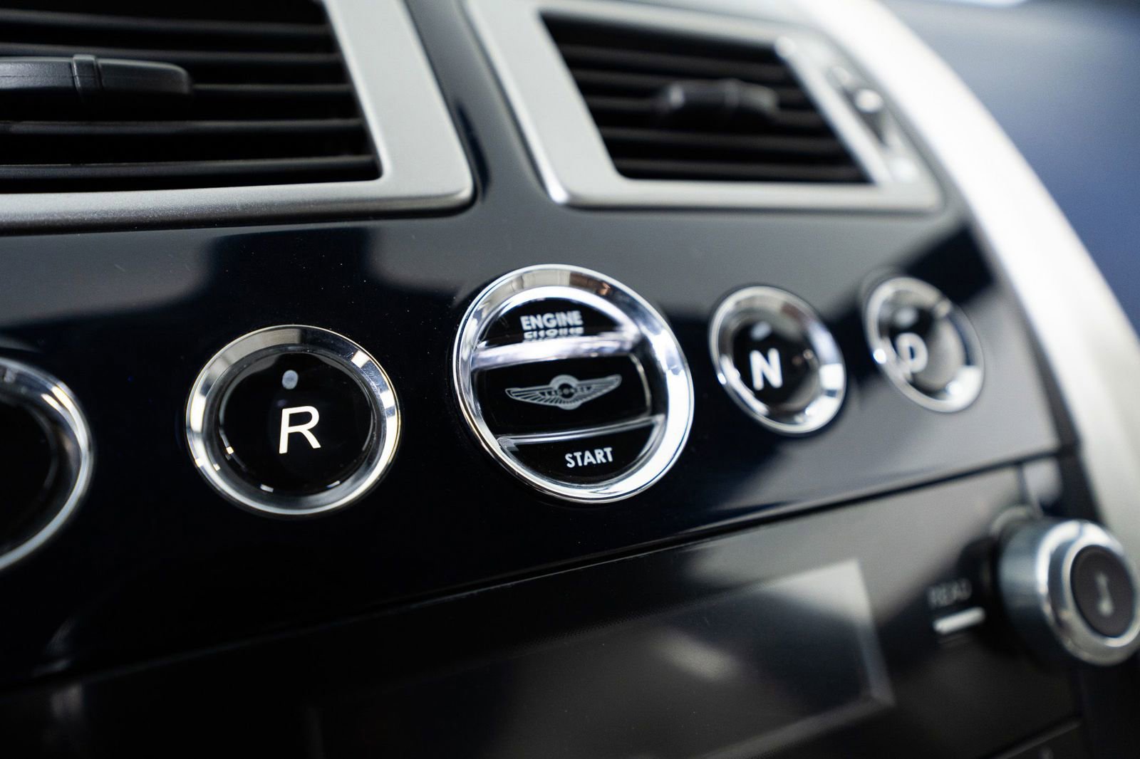 Used 2018 Aston Martin Lagonda RWD image 33