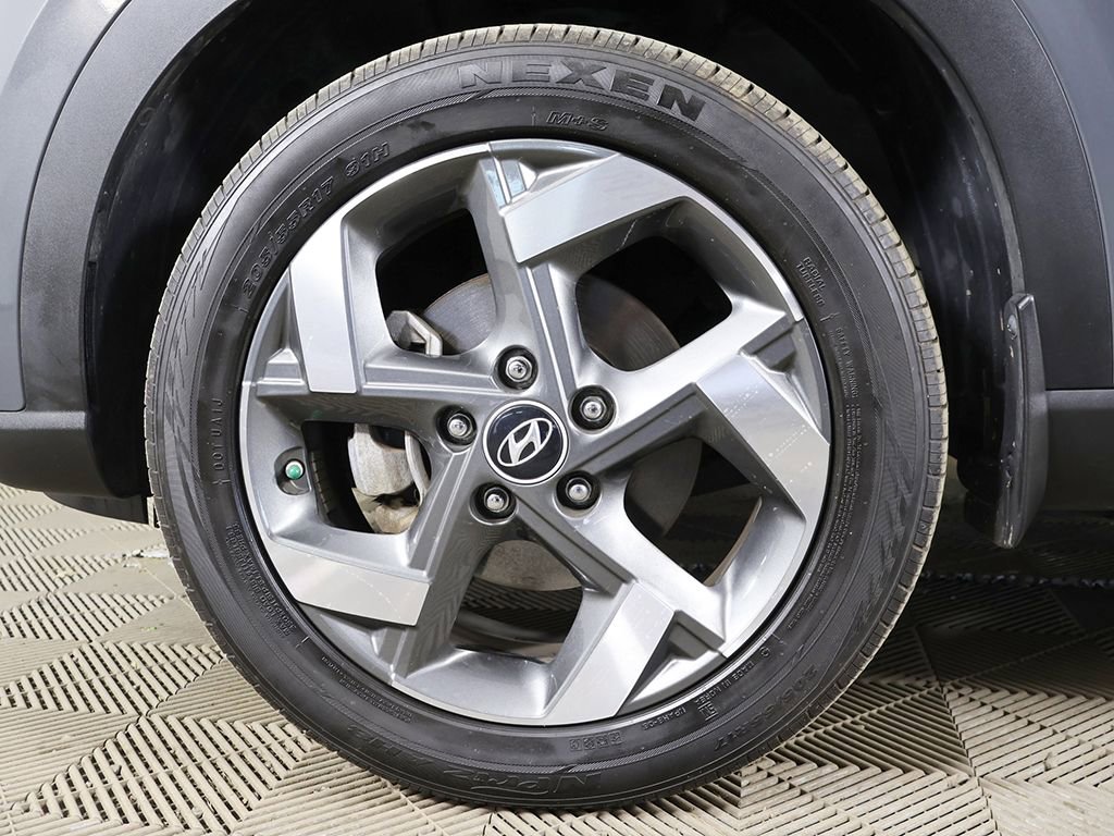 Certified 2024 Hyundai Venue SEL FWD image 18