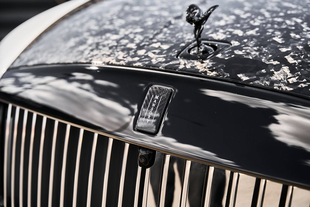 Used 2025 Rolls-Royce Spectre Black Badge AWD/4WD image 8