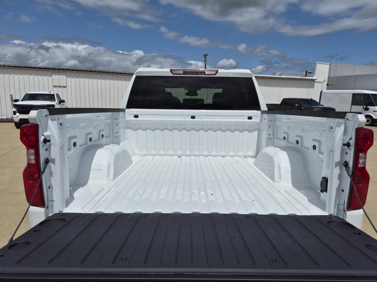 New 2026 Chevrolet Silverado 1500 W/T w/ WT Value Package AWD/4WD image 7