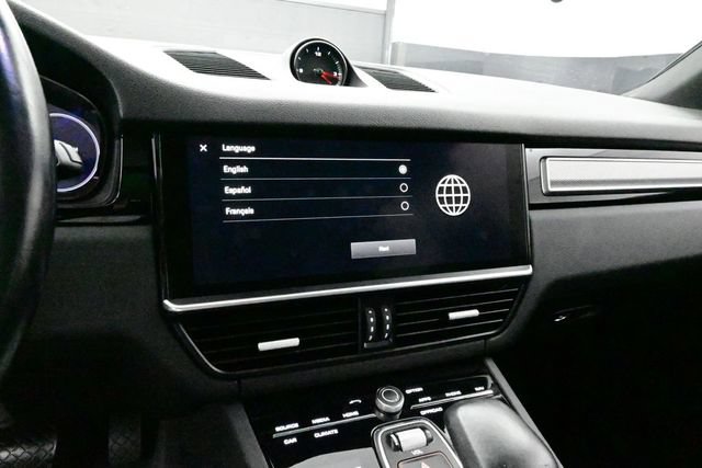 Certified 2022 Porsche Cayenne Platinum Edition AWD/4WD image 9