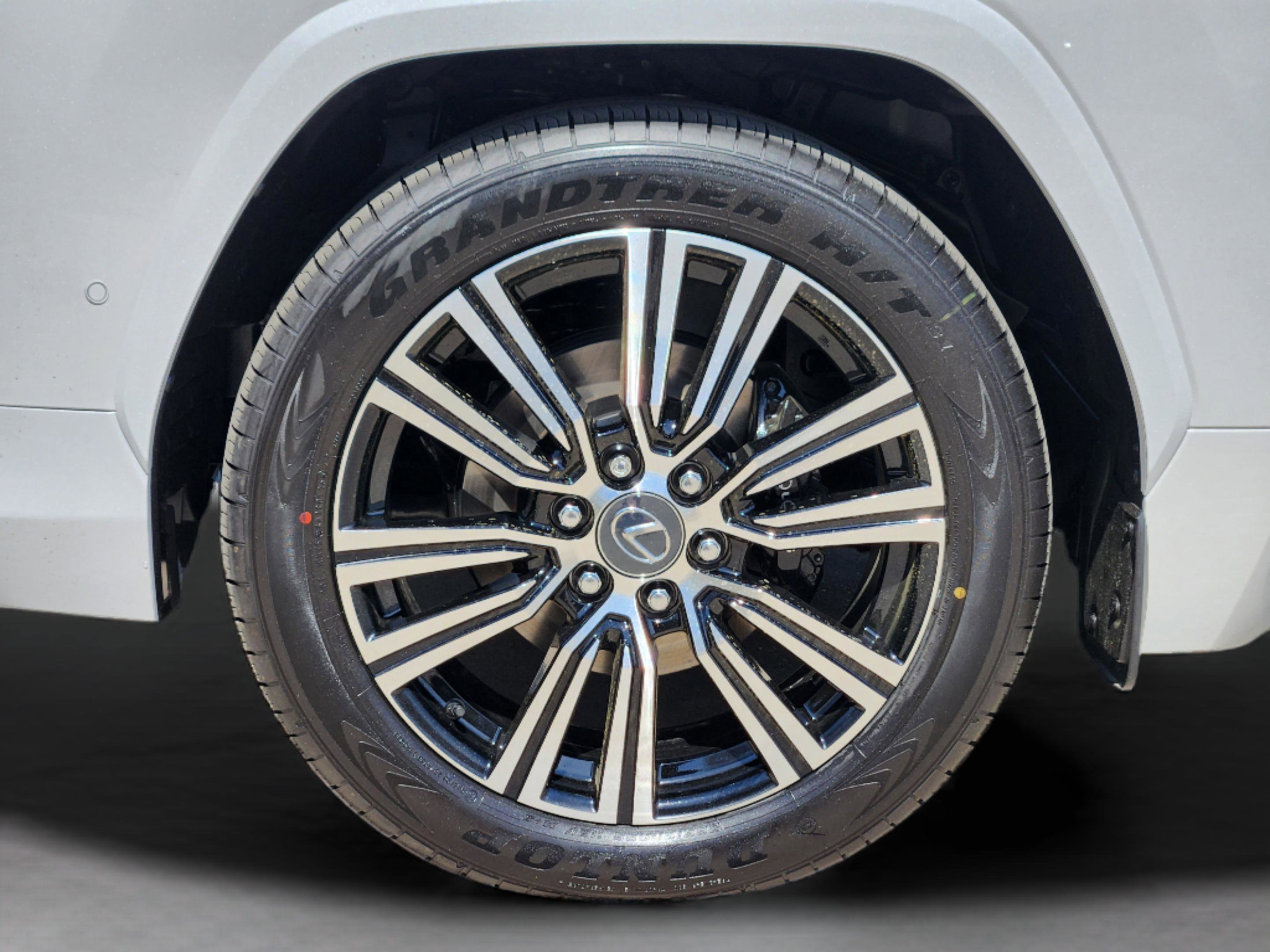 New 2026 Lexus LX 700h Luxury AWD/4WD image 7