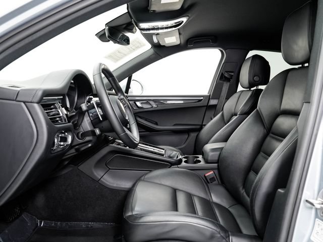 Certified 2022 Porsche Macan S AWD/4WD image 7