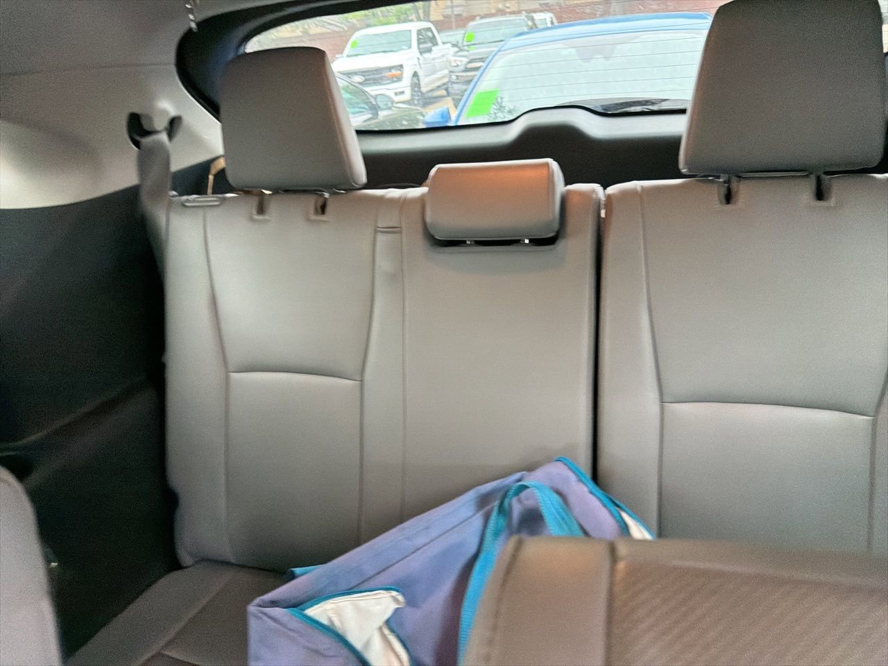 Used 2020 Toyota Highlander Limited FWD image 8