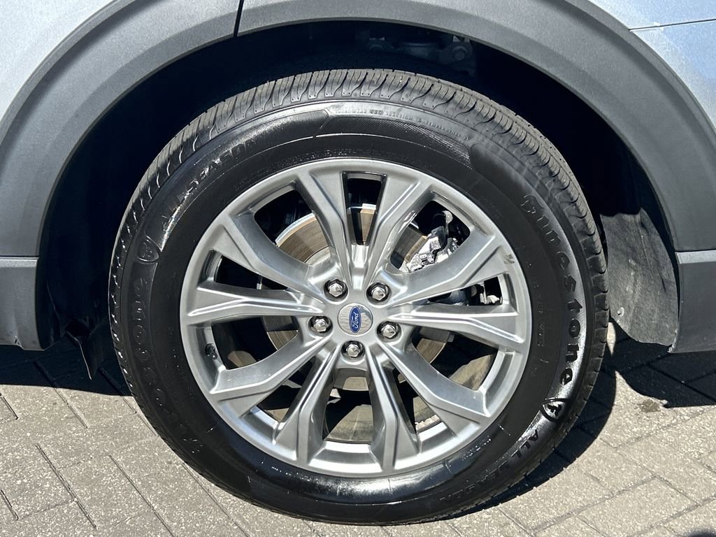 Used 2022 Ford Explorer XLT w/ Equipment Group 202A image 27