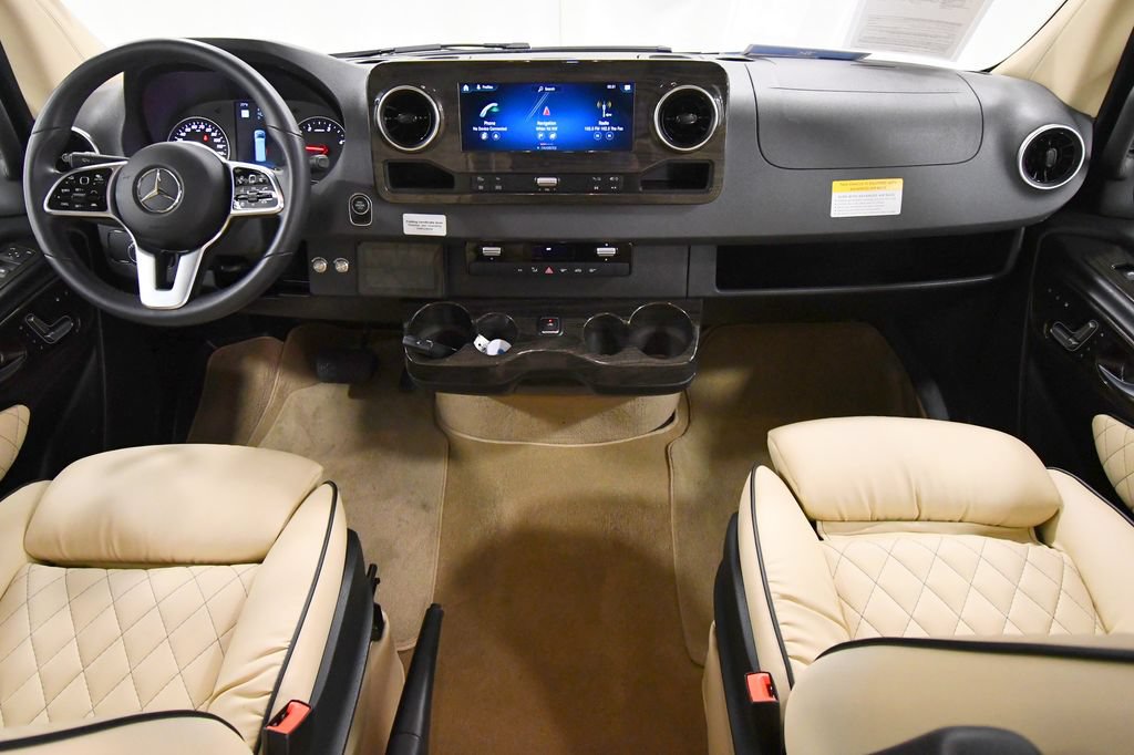 Used 2021 Mercedes-Benz Sprinter 3500 image 3