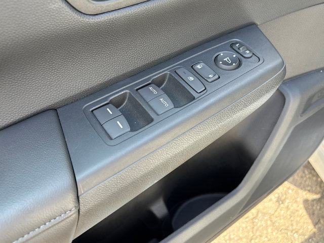 Used 2025 Honda CR-V EX image 10