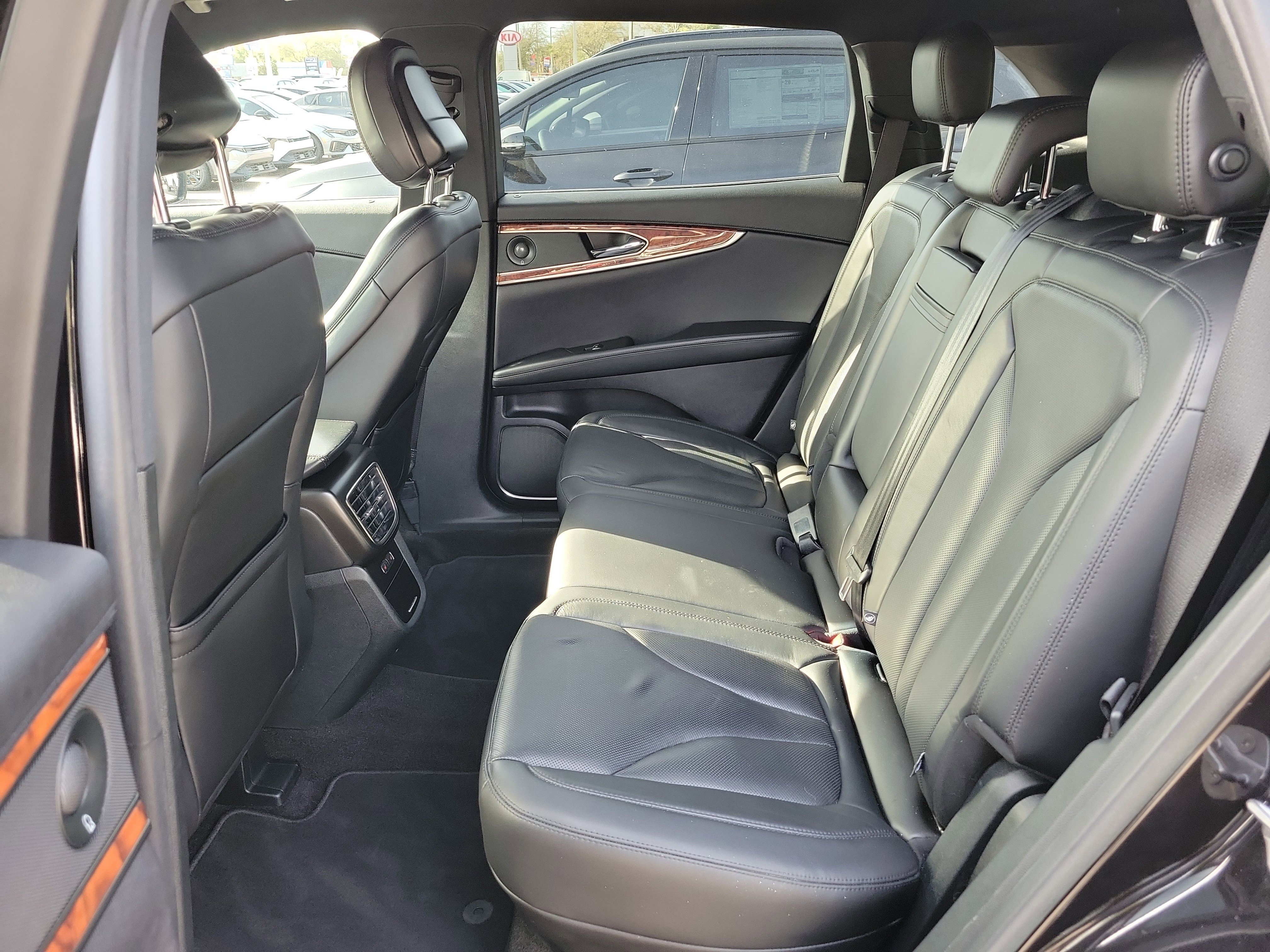 Used 2020 Lincoln Nautilus Reserve image 16