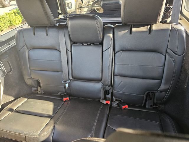 Used 2021 Jeep Wrangler Unlimited Sahara AWD/4WD image 17