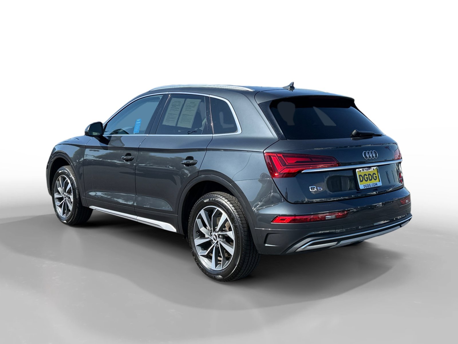 Used 2021 Audi Q5 2.0T Premium w/ Convenience Package AWD/4WD image 3
