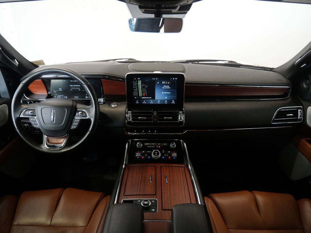 Used 2020 Lincoln Navigator Reserve w/ Luxury Package image 16