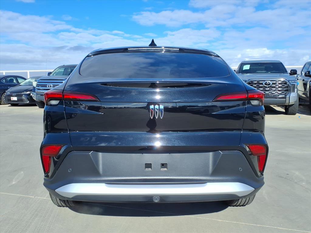 Used 2025 Buick Envista Preferred w/ Convenience II Package image 6