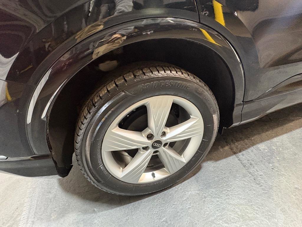 Used 2022 Audi Q4 e-tron Premium w/ Convenience Package image 30