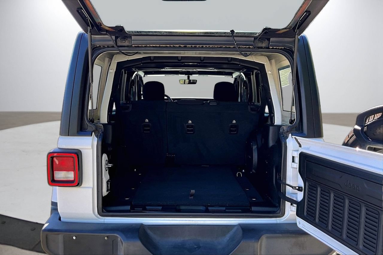 Used 2021 Jeep Wrangler Unlimited Sport AWD/4WD image 25