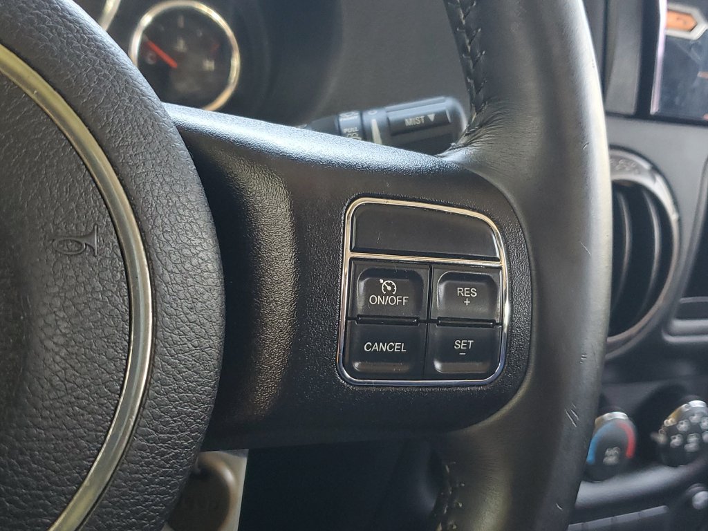 Used 2015 Jeep Wrangler Unlimited Sport w/ Connectivity Group AWD/4WD image 27