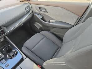 Used 2023 Nissan Rogue S image 28