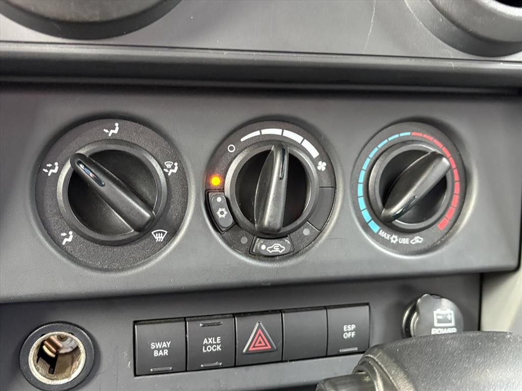 Used 2008 Jeep Wrangler X AWD/4WD image 10