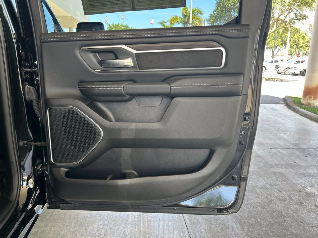 Used 2026 RAM 1500 Laramie AWD/4WD image 36