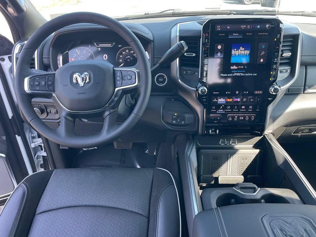 New 2026 RAM 2500 Laramie AWD/4WD image 4