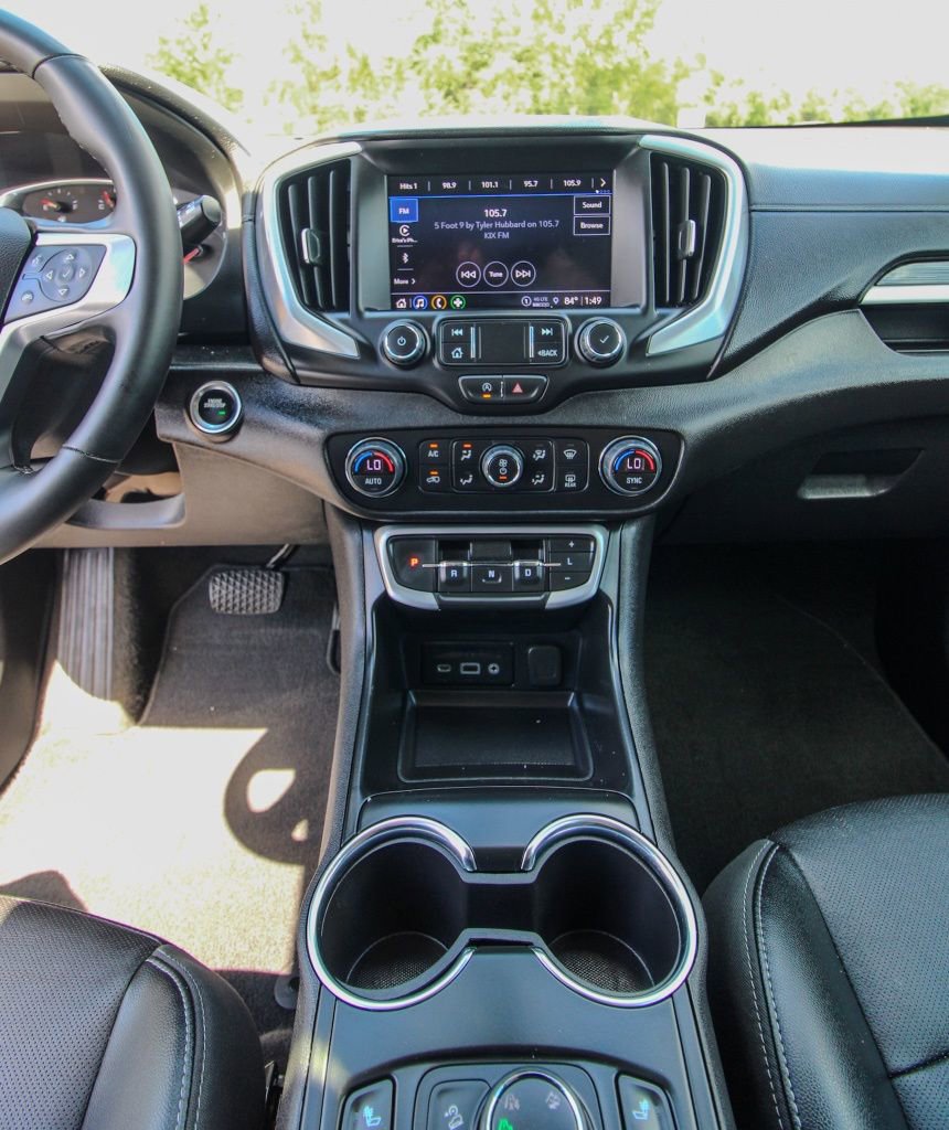 Used 2023 GMC Terrain SLT image 30