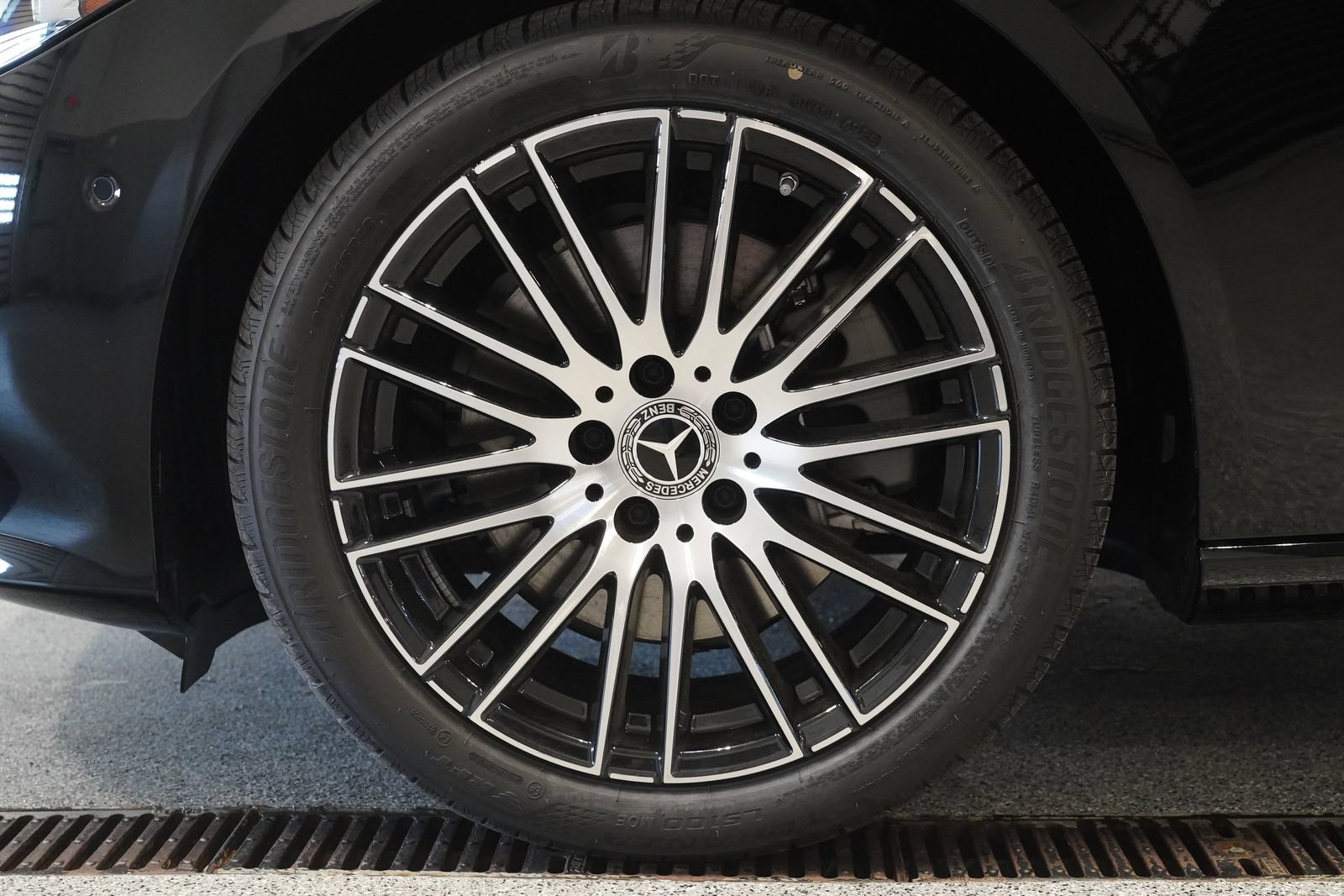 New 2026 Mercedes-Benz C 300 4MATIC Sedan image 11