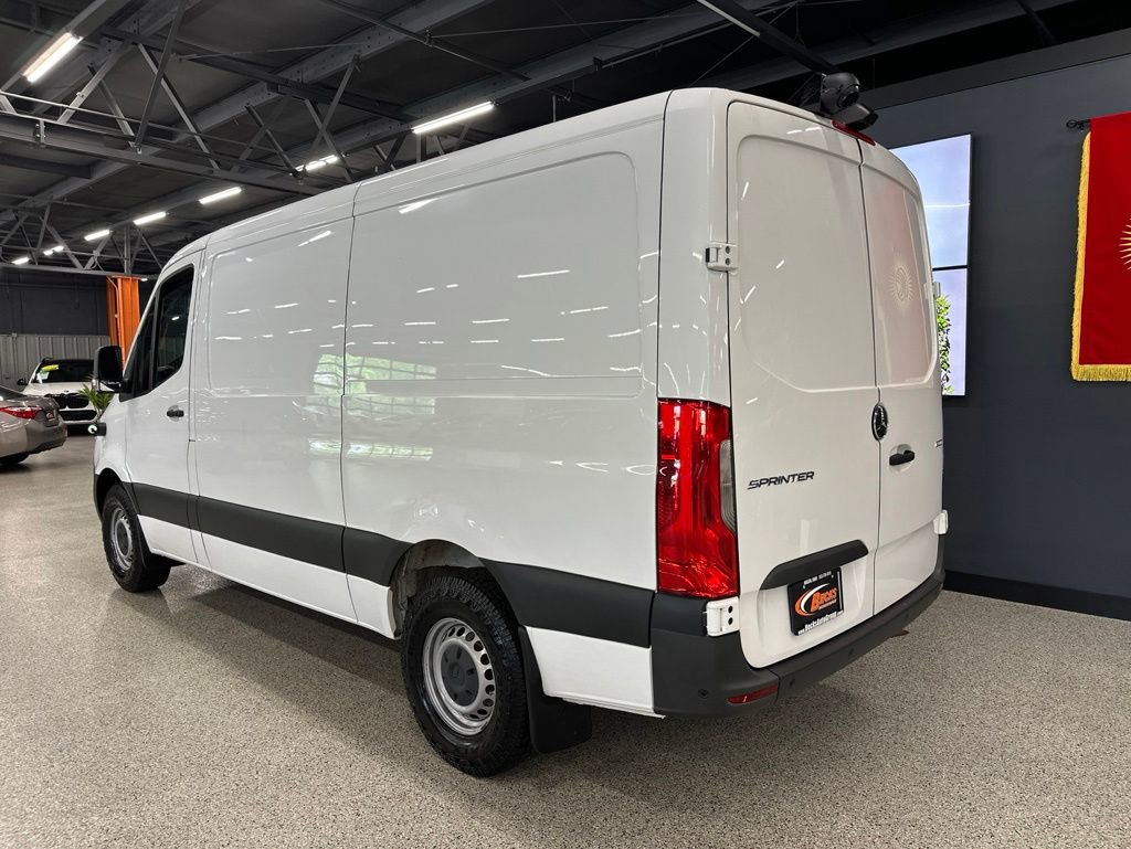 Used 2022 Mercedes-Benz Sprinter 1500 image 4