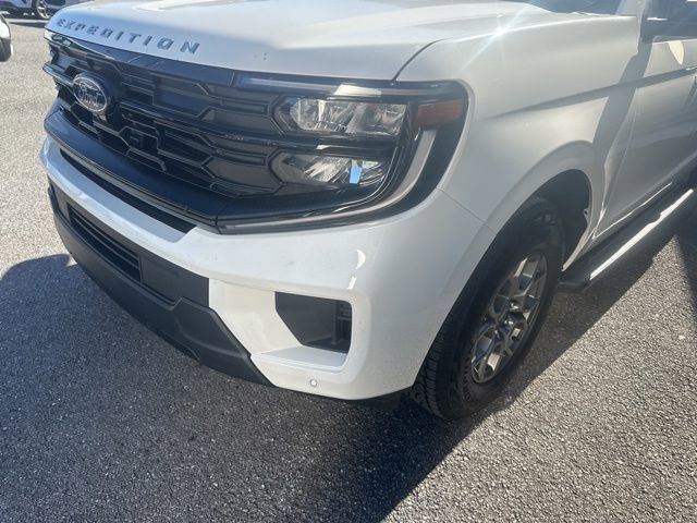 New 2025 Ford Expedition Active RWD image 9