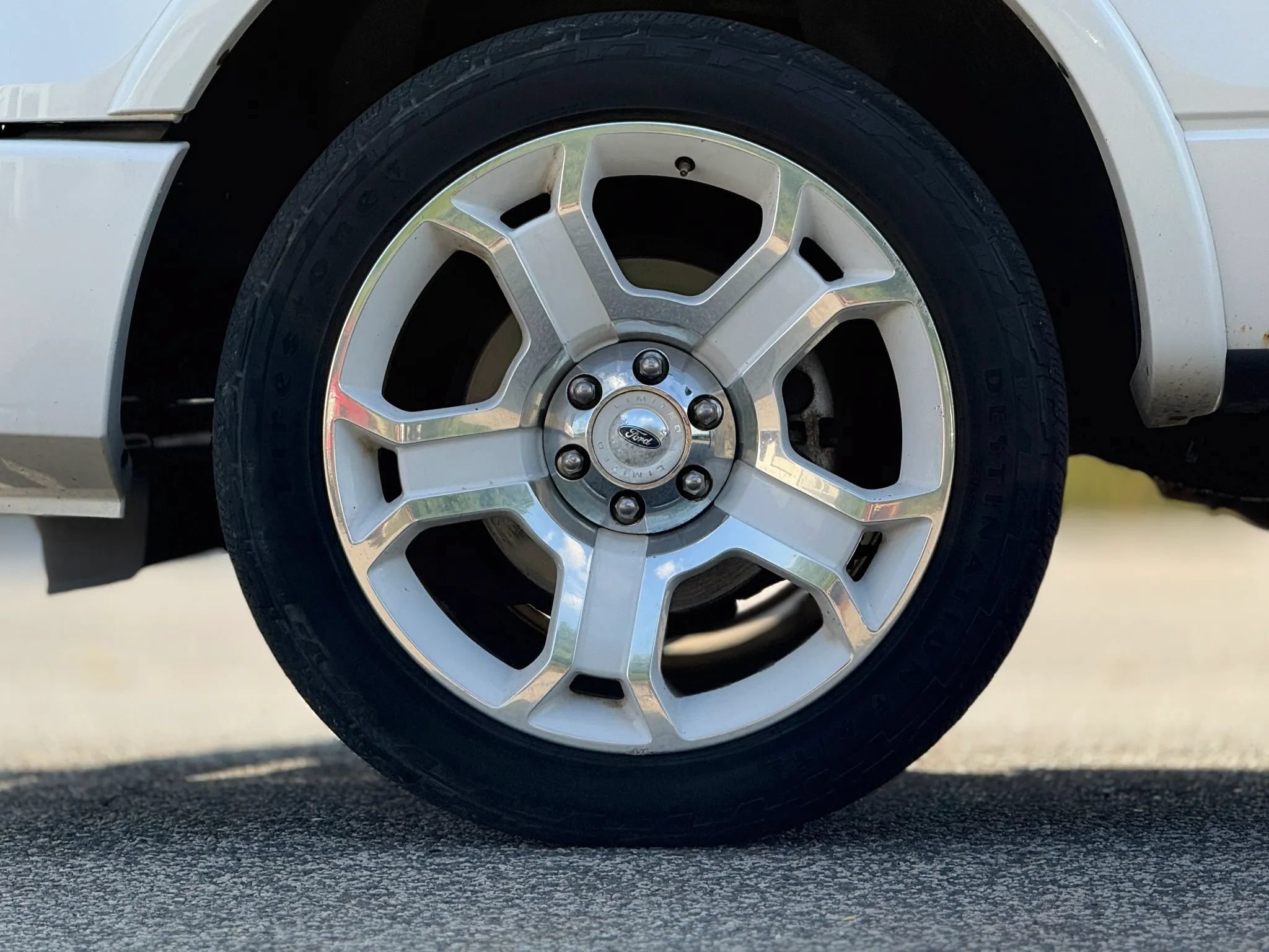Used 2011 Ford F150 Lariat Limited AWD/4WD image 30