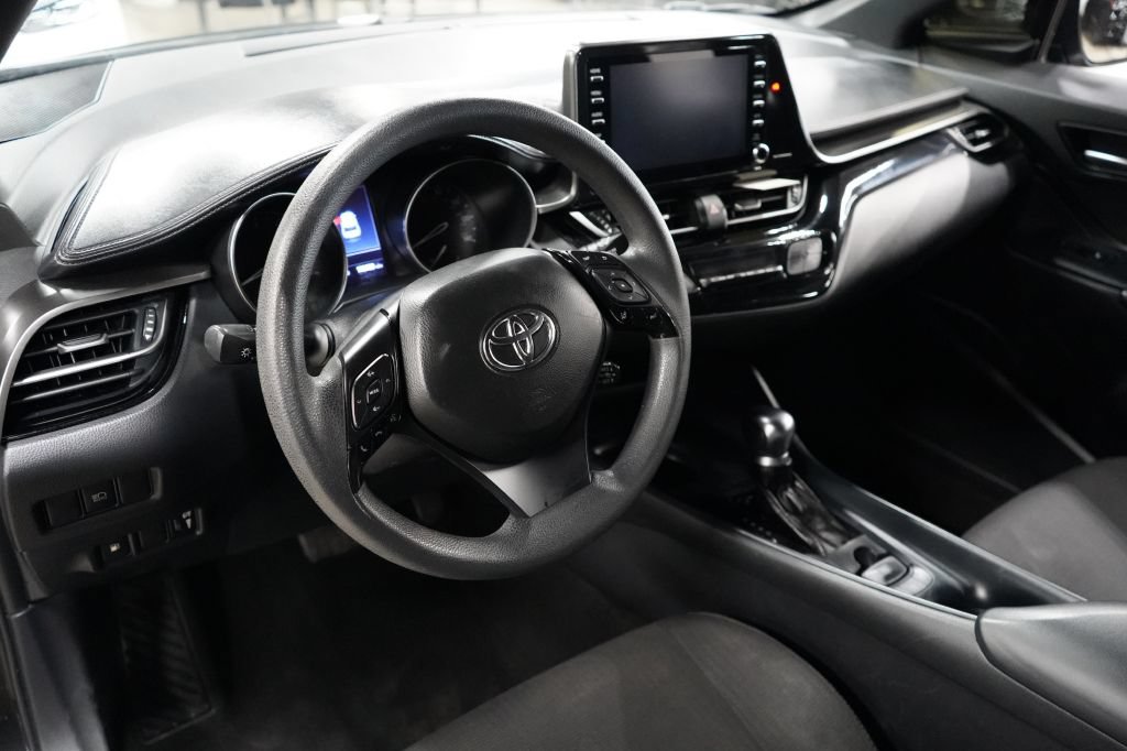 Used 2019 Toyota C-HR LE FWD image 12