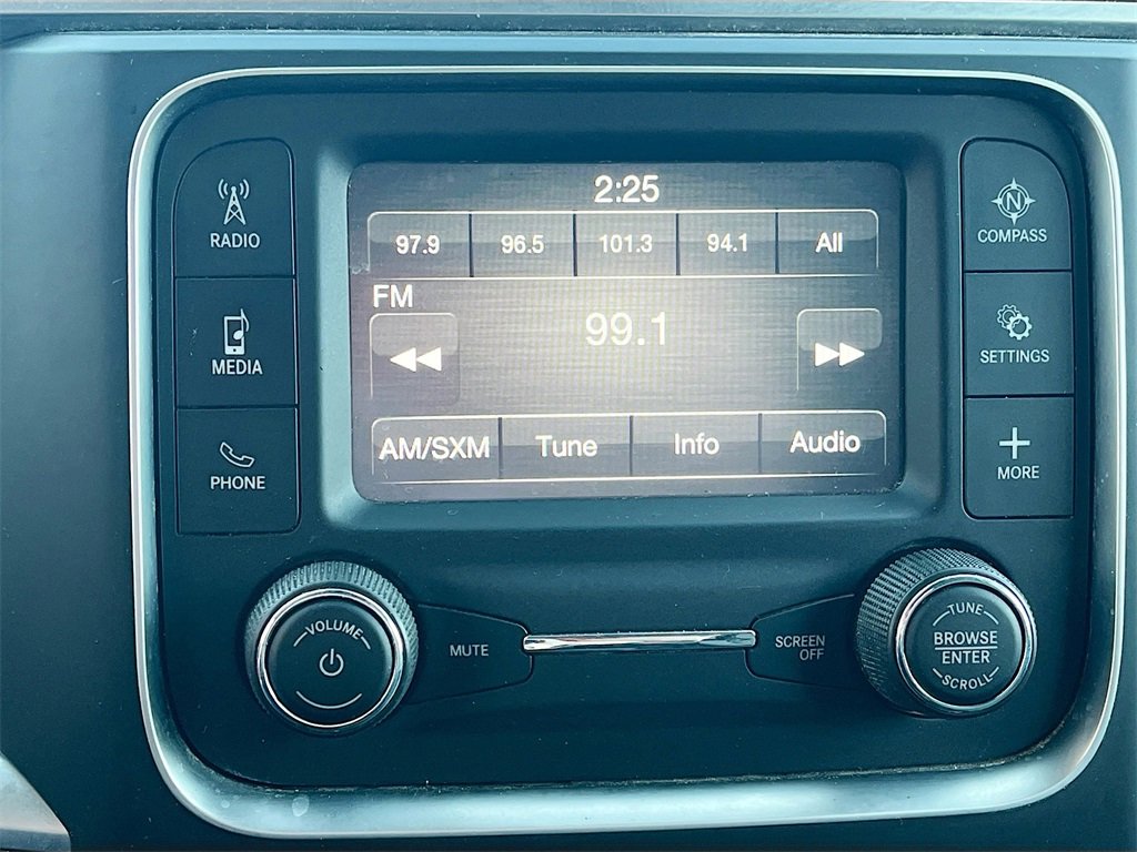 Used 2021 RAM 1500 Classic SLT image 15